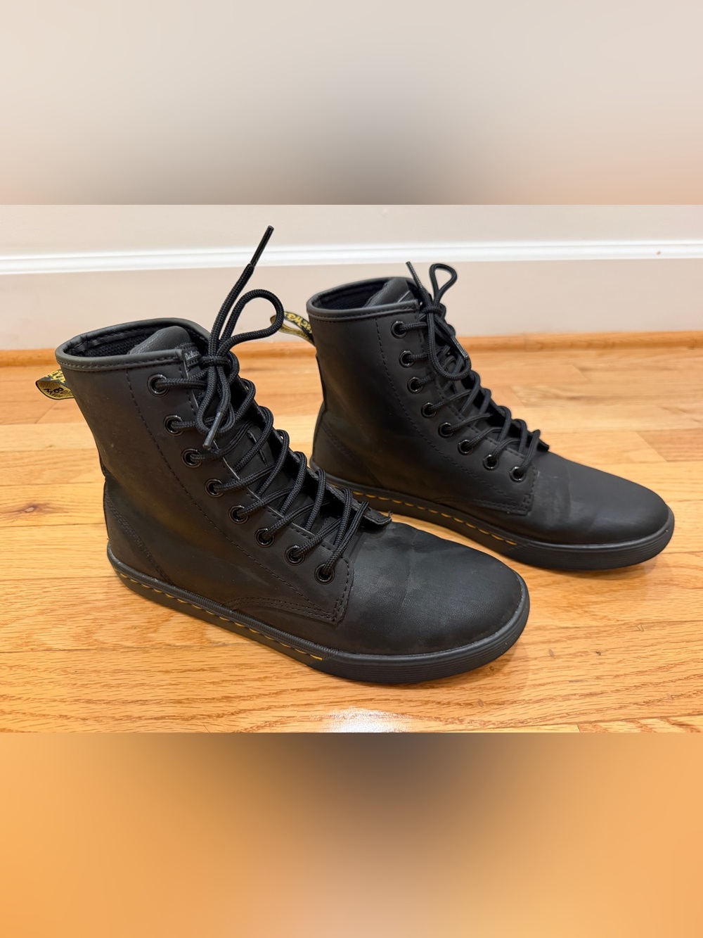 Dr. Martens Sheridan Black Leather Lace-Up Boots Women’s 7